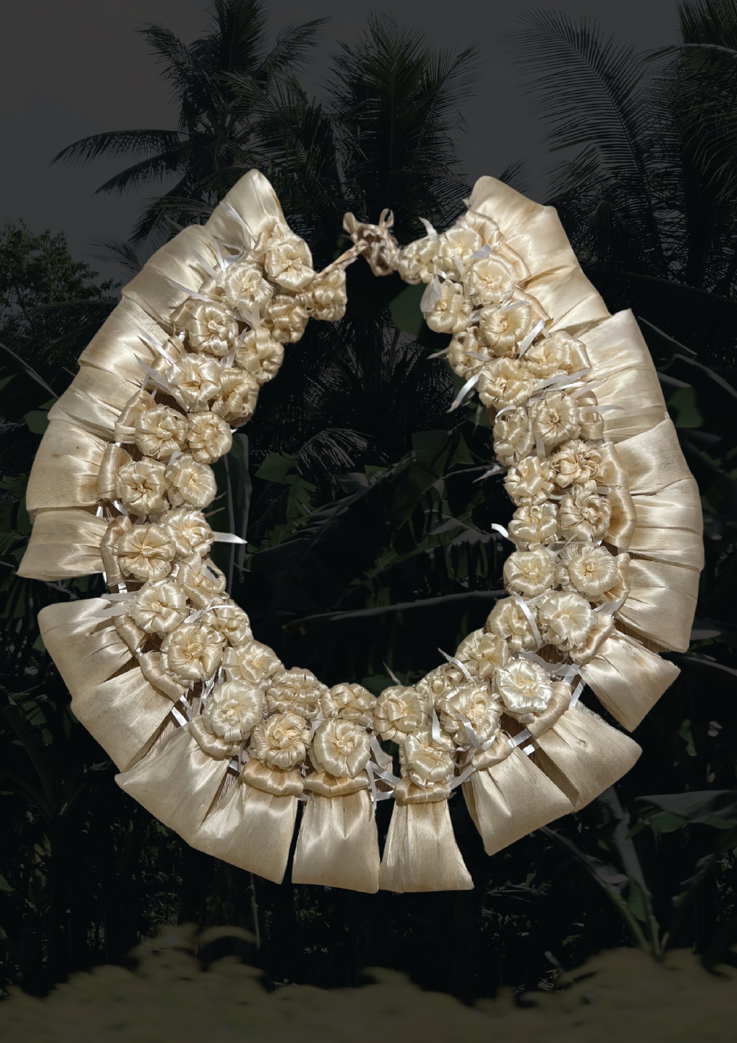 Vau Salusalu (White)